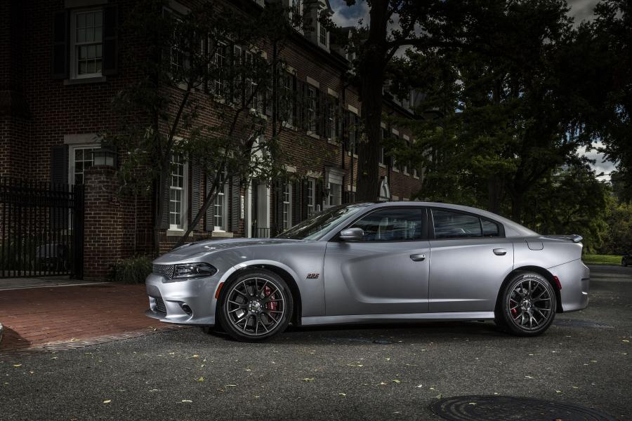  Dodge Charger SRT 392 2015 года  (фото 6 из 20)